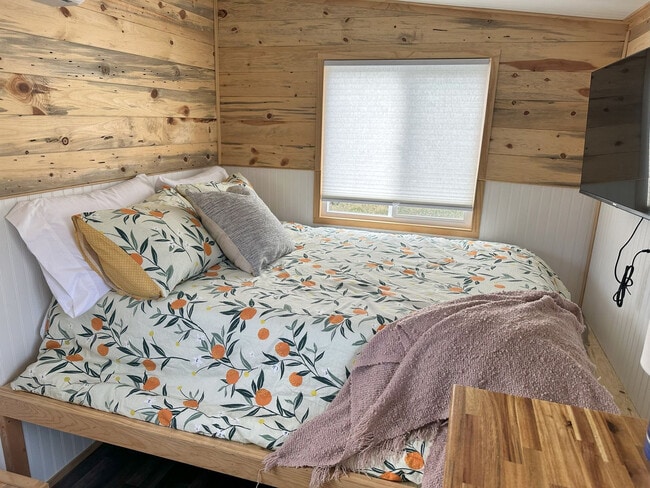 Photo - 6554 OR-238 Unit ID1337818P