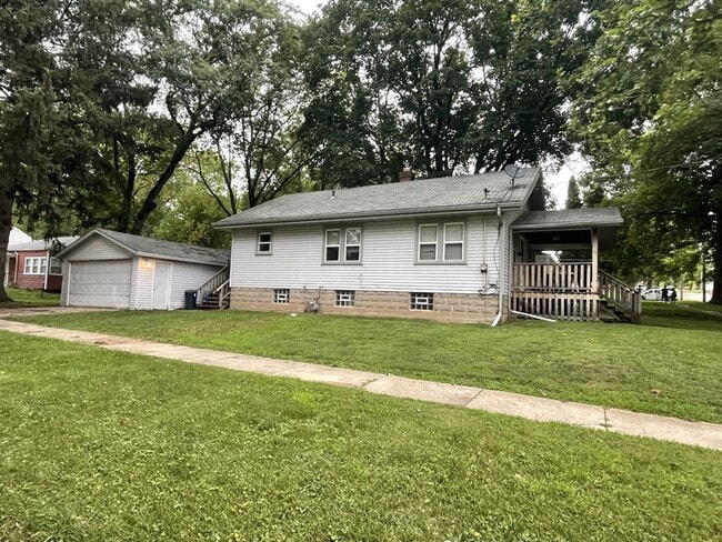 Photo - 229 Foster Ave