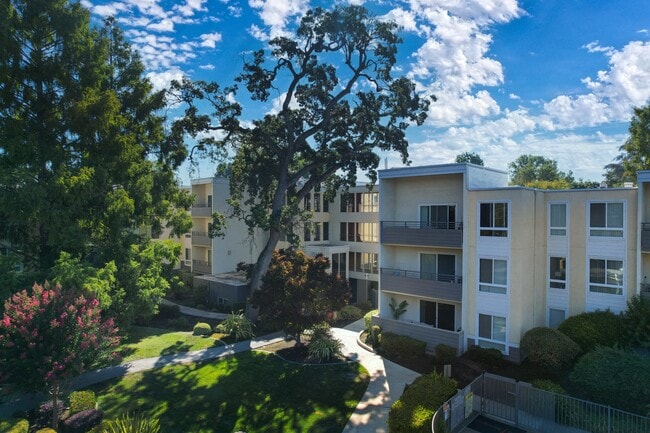 Community Entrance - The Retreat at Walnut Creek Apartments