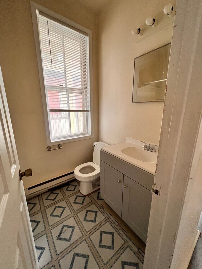 Photo - 808 W King St Unidad 1