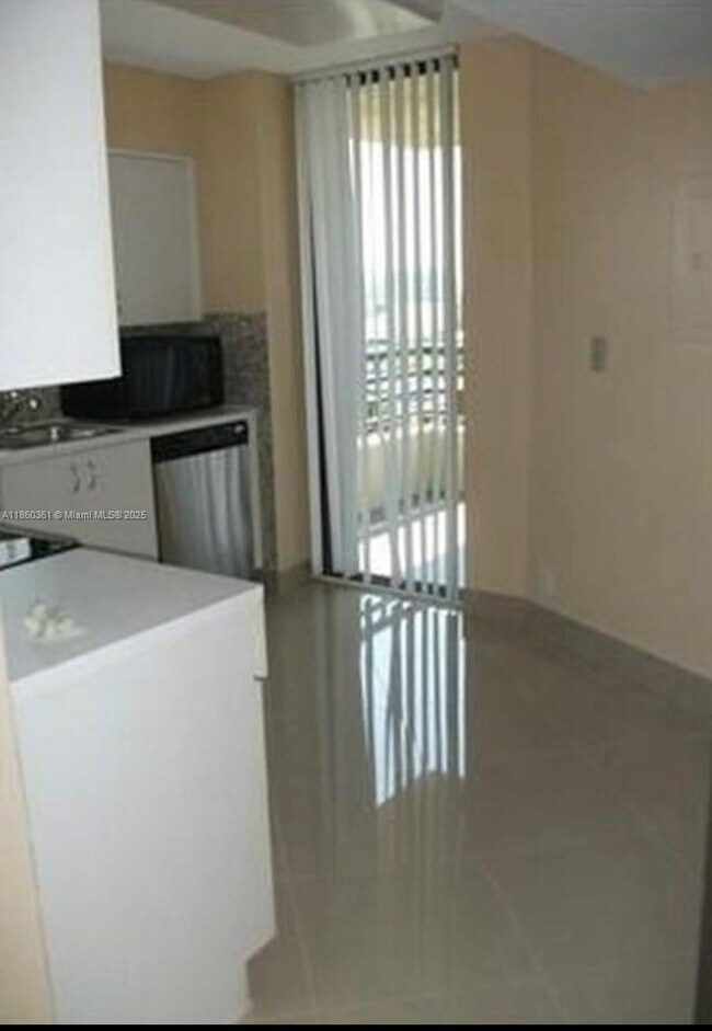 Photo - 3300 NE 191st St Unit 1013
