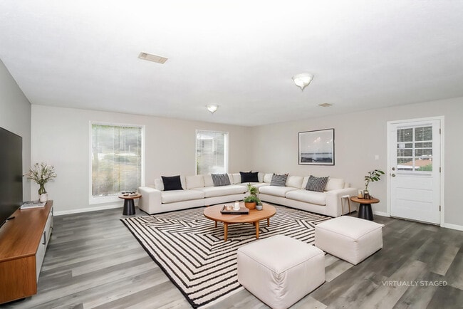 Photo - 135 Shawns Way