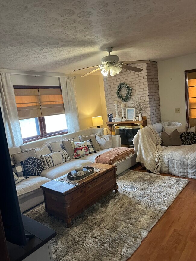 Photo - 3305 S Allendale Dr