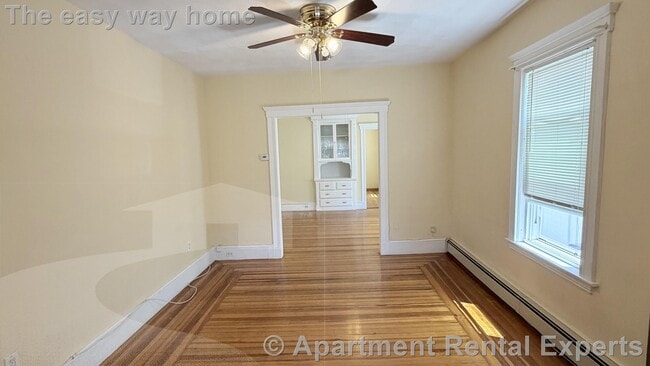 Photo - 122 Willis Ave