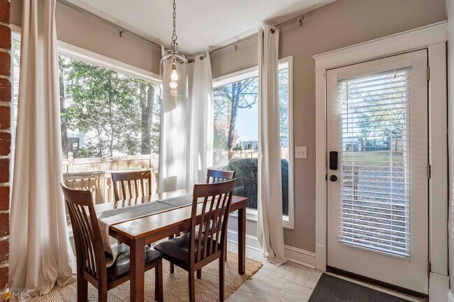 Photo - 877 Edgewood Ave NE