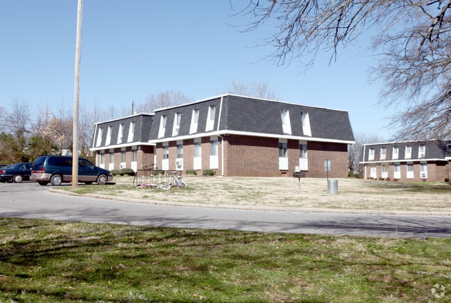 Colonial Village Apartments