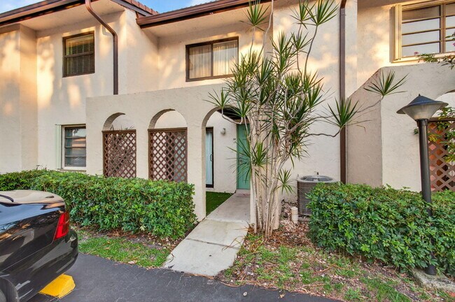 Photo - 21682 Cypress Rd Unit 11c