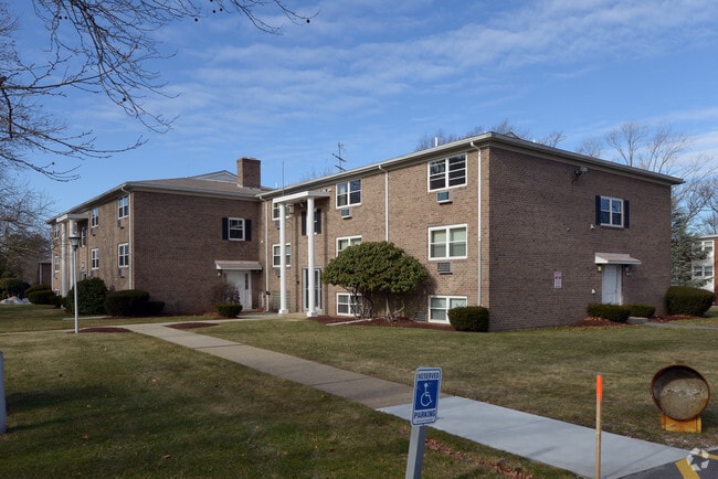 Photo - Four Seasons North