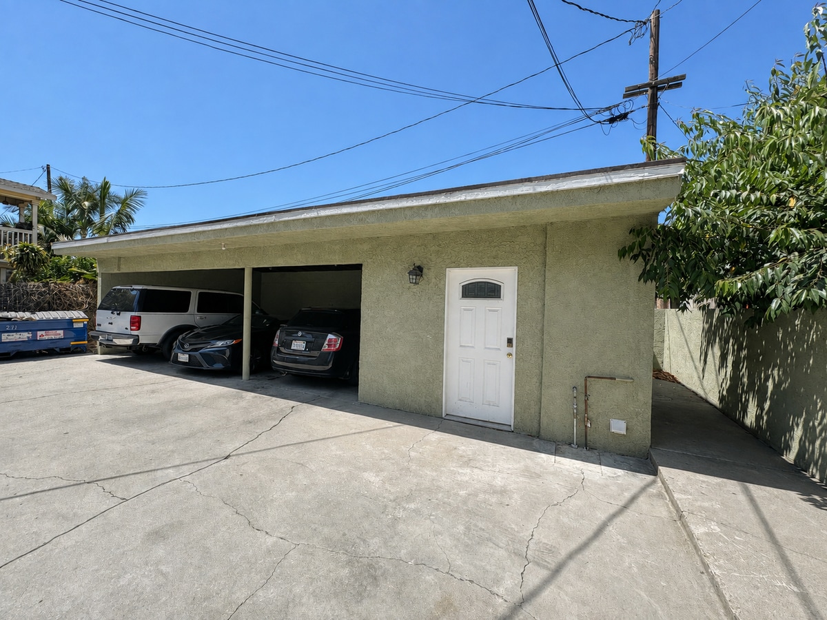Photo - 211 E Santa Paula St