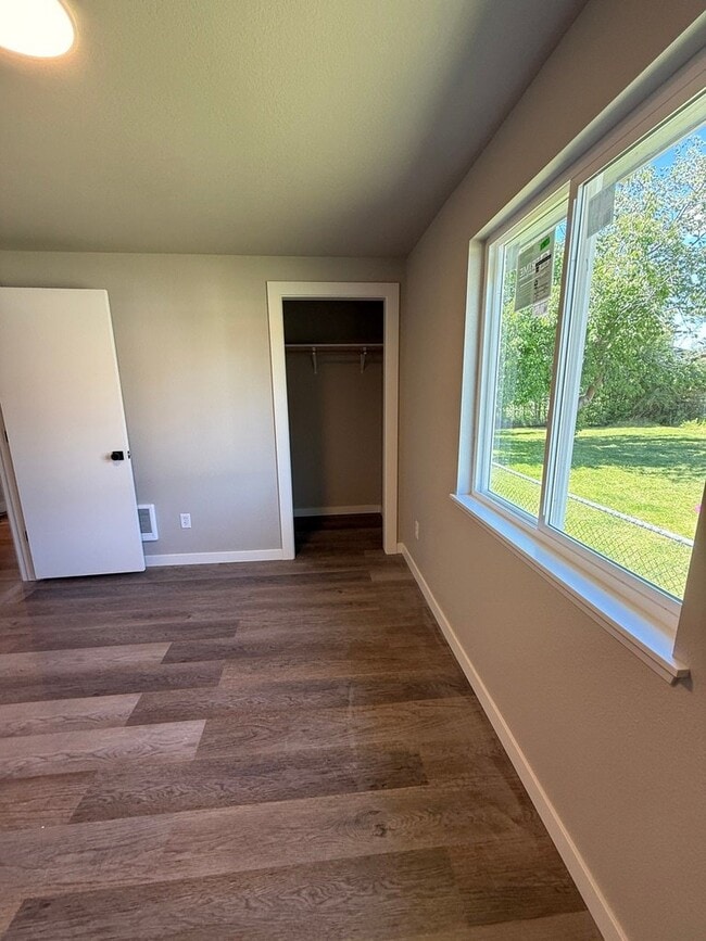 Photo - 1809 Regal St