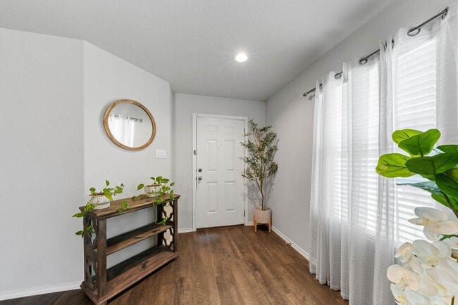 Spacious 3-Bed Home with Pool Access, Trails, and Fenced Yard in Converse