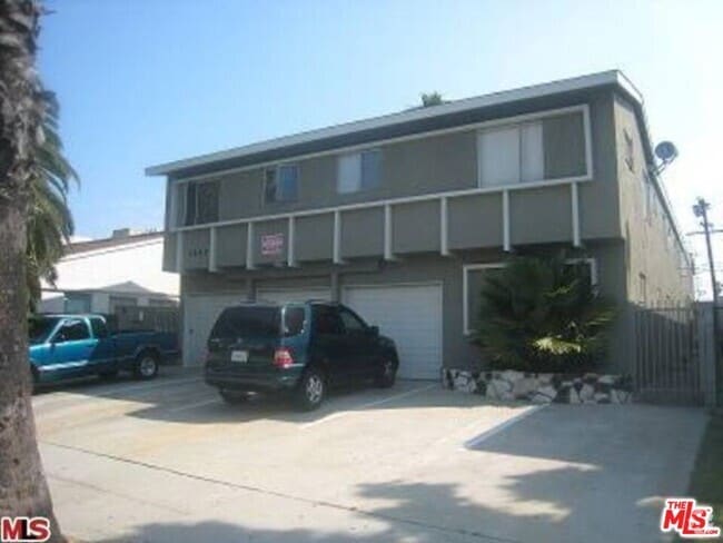 Building Photo - 1543 Euclid St Unit K Rental