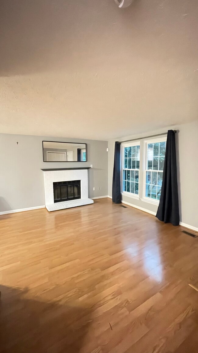Photo - 8559 Wheatfield Way