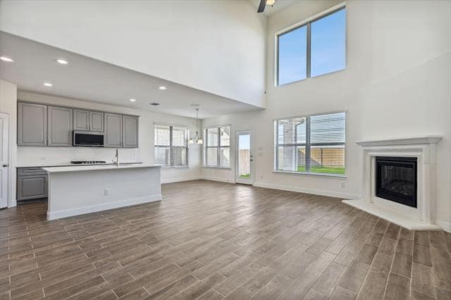 Photo - 507 Parrino pkwy