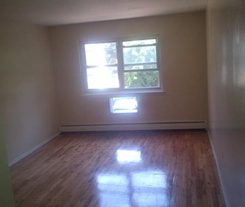 Bedroom - Cleveland Gardens