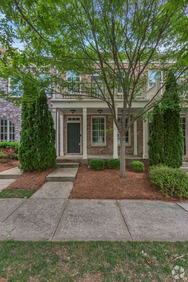 Building Photo - Charming Townhome in the Heart of Berry Fa...