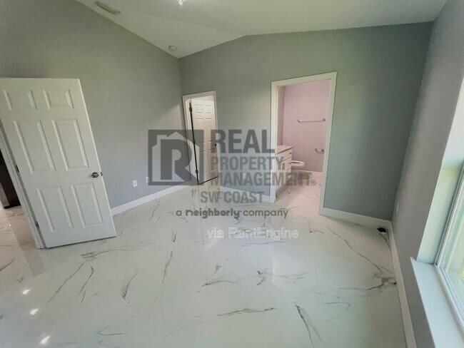 Photo - 5349 29th St SW