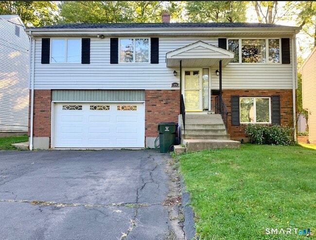 Building Photo - 1232 Trout Brook Dr