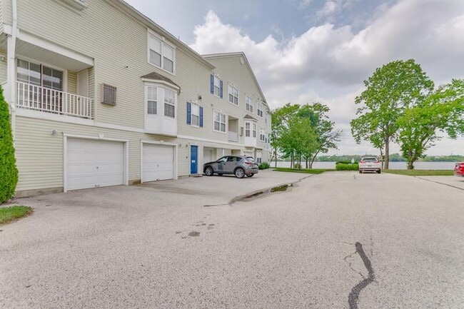 Photo - 5806 Riverfront Dr