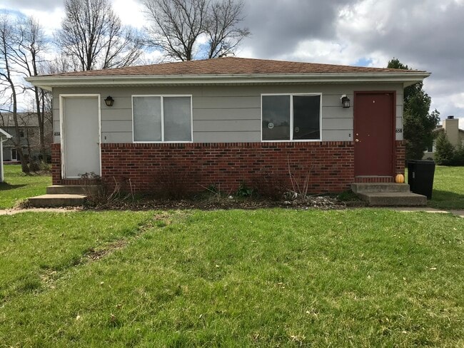 Building Photo - 65 Main St Unit A