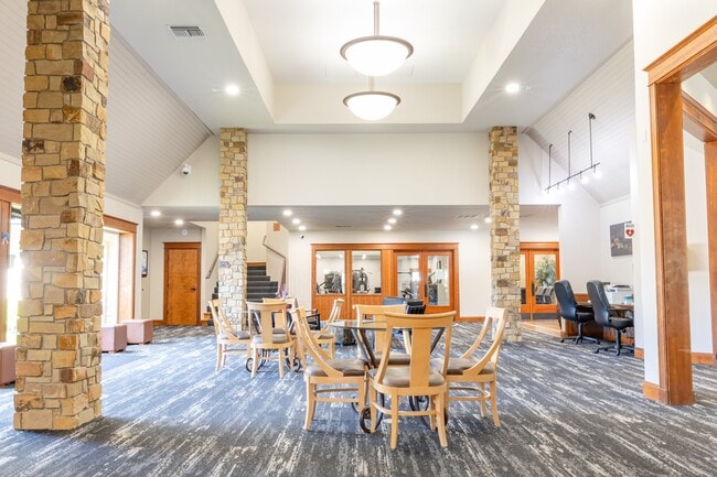 Photo - Mission Hills Luxury Apartments