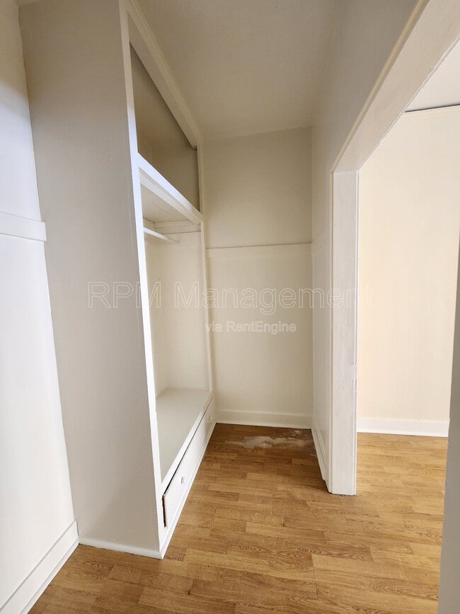 Photo - 1825 Ivar Ave Unit 209