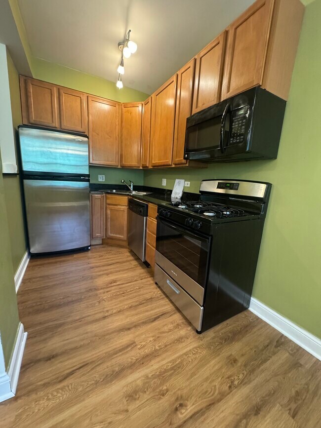 Photo - 6812 N Wayne Ave Unit 3A