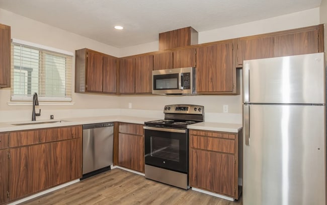 El Macero Apartments