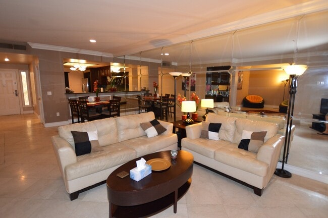 Building Photo - Meridian 2Bdr | 2Bath Luxury Condo w/Den, Valencia floor plan. Unit 137