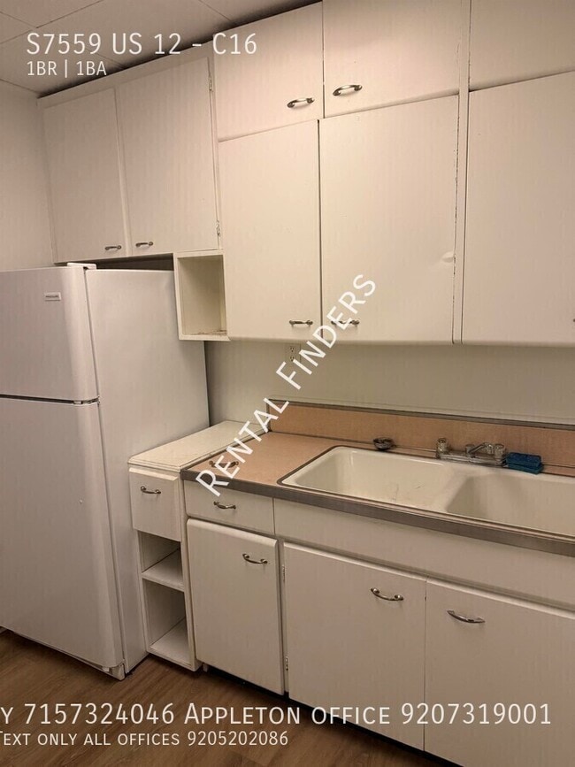 Building Photo - S7559 US-12 Unit C16