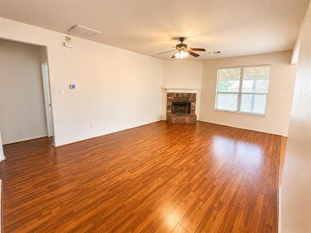 2425 Collier Dr