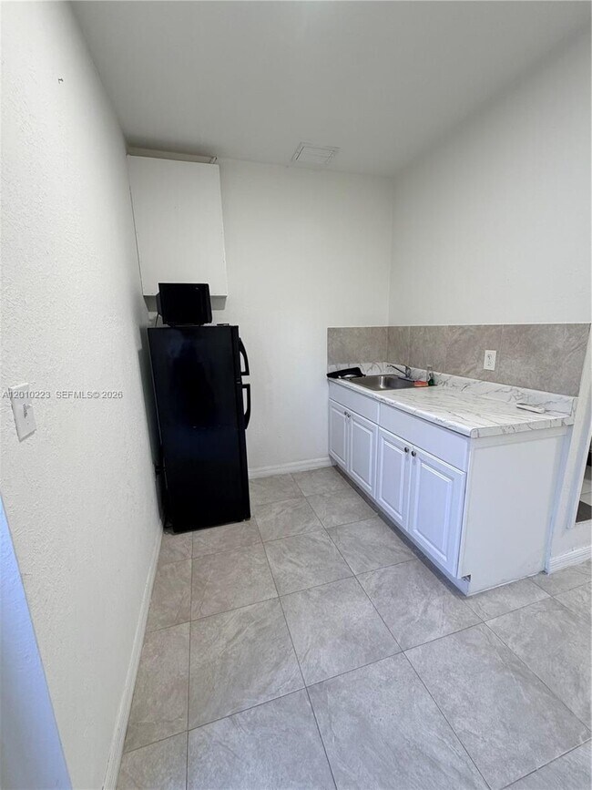Photo - 9860 SW 161st Ave Unidad 0