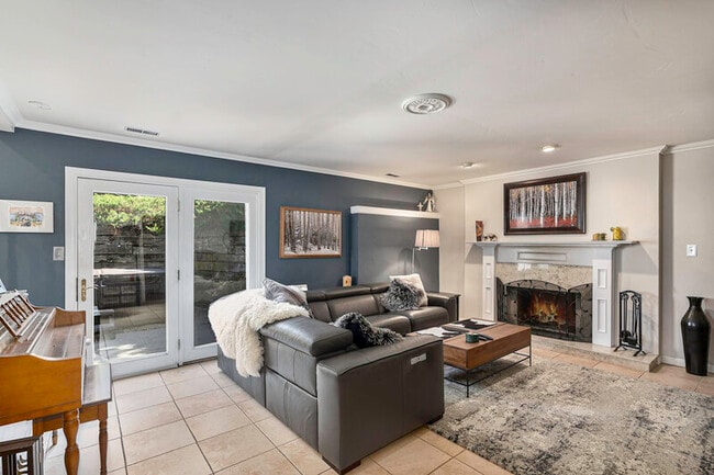 Photo - 705 Grey Eagle Cir N