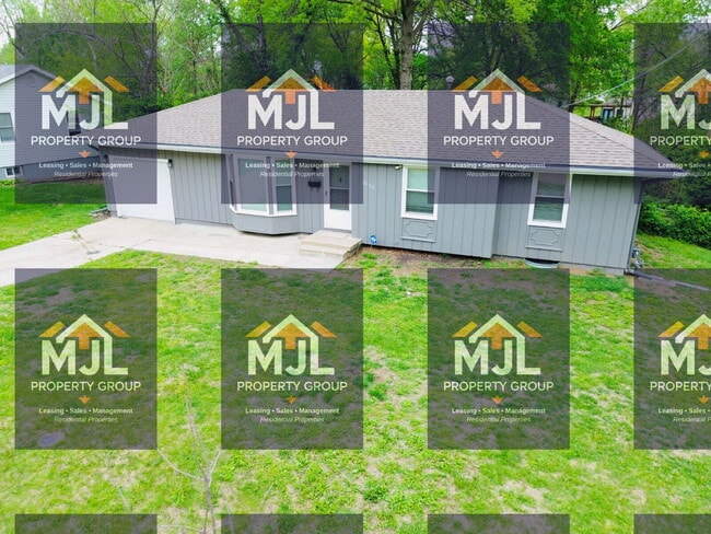 Photo - Beautiful 3 Bedroom / 3 bathroom Home Ready May 7th