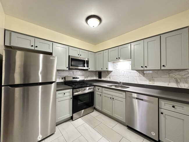 Photo - 630 Lincoln Ave Unidad 402