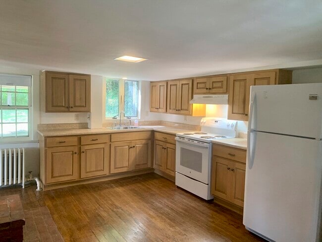 Photo - 663 Lexington Rd
