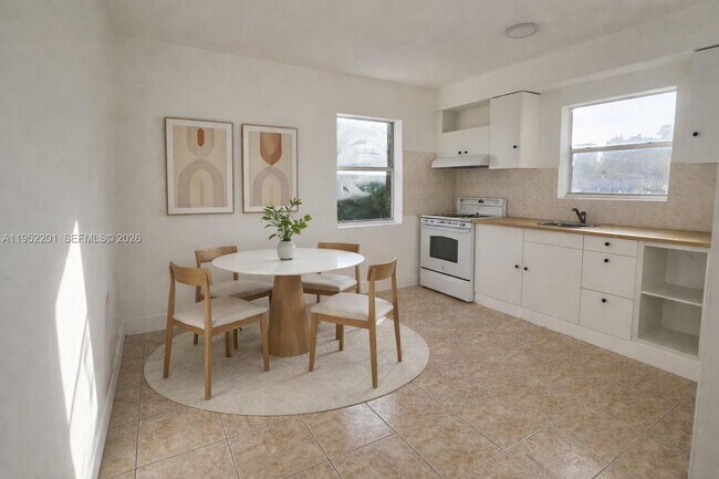 Photo - 74 NW 31st St Unit 2