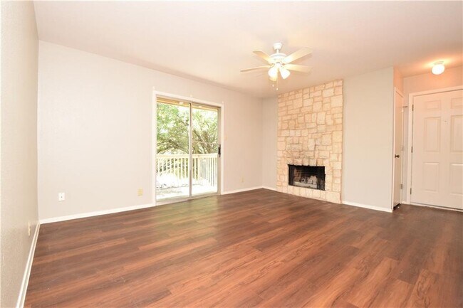 10811 Lanshire Dr