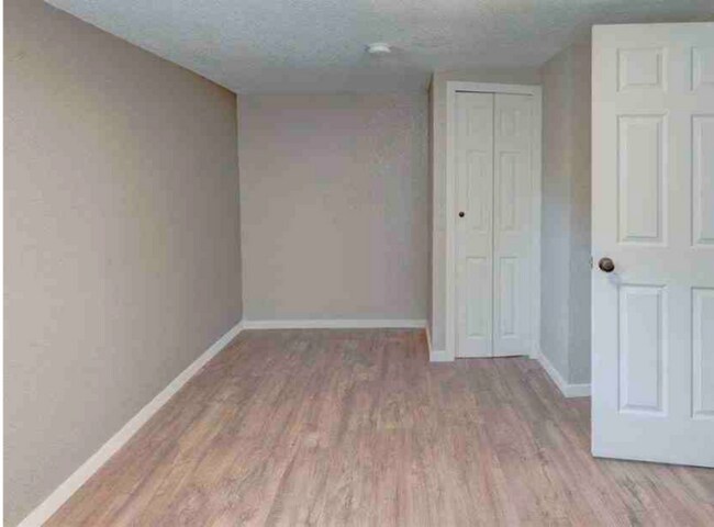 Photo - 805 S Hardy Ave