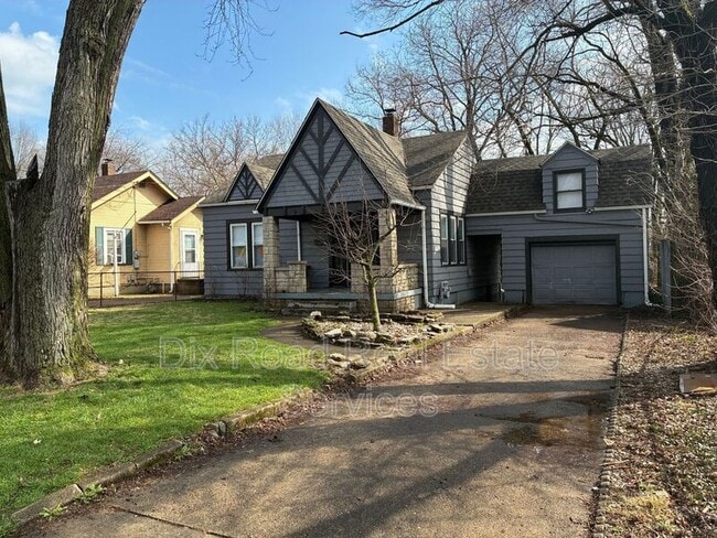 Building Photo - 2217 Winton St