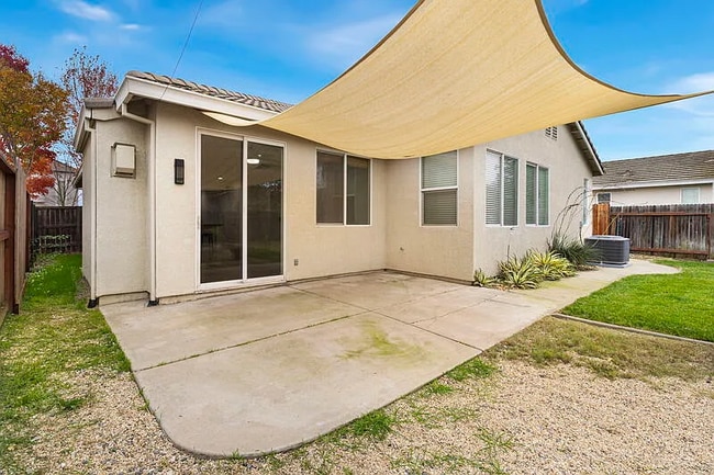 Building Photo - 4530 Bollenbacher Ave