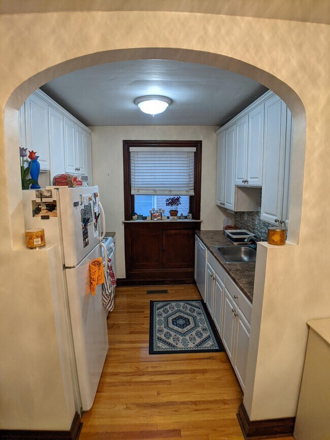 Cocina completa - 6633 Alamo Avenue Unidad 1W
