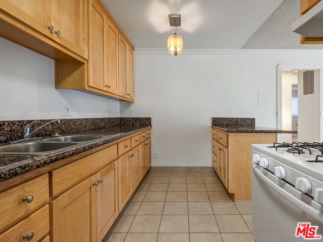 Photo - 440 Raymond Ave Unit 10