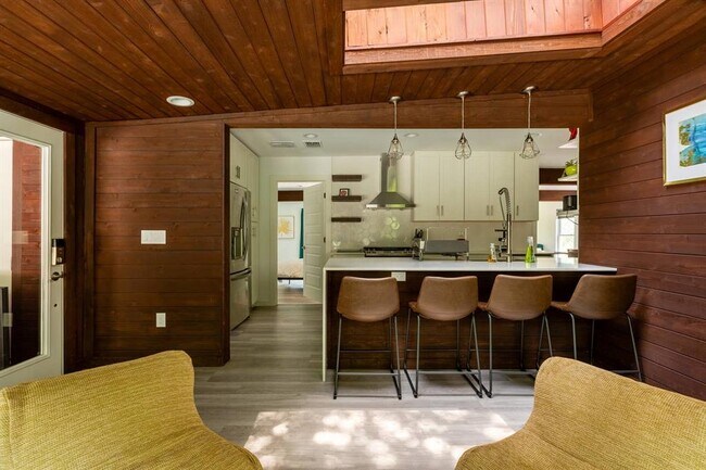 Photo - 1703 Deerfield Dr