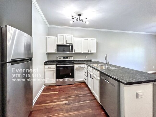 Building Photo - 2145 Hollywood Dr NW Rental