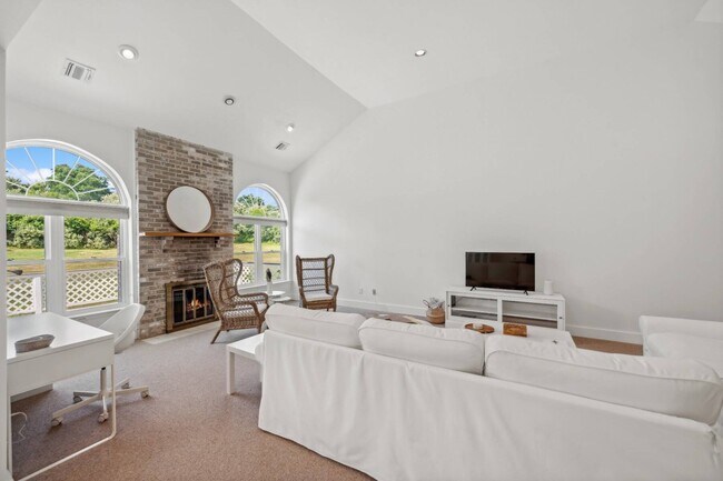 Photo - 104 St.Andrew Cir