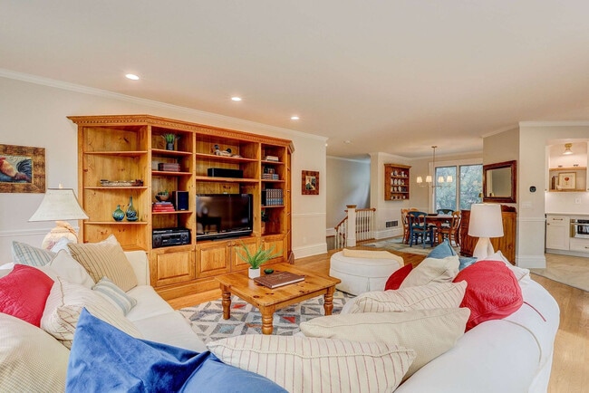 Building Photo - 2105 S Fillmore St Unit ID1356868P