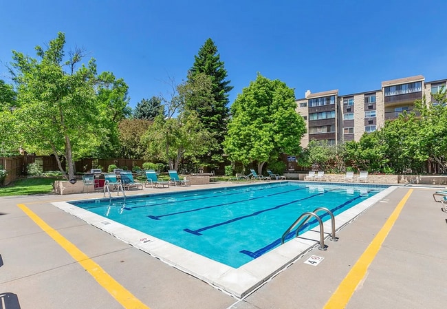 Photo - Beautiful 2BR/2BA Condo with Pools, Parkin...