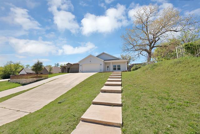 Photo - 3015 Columbus Ave