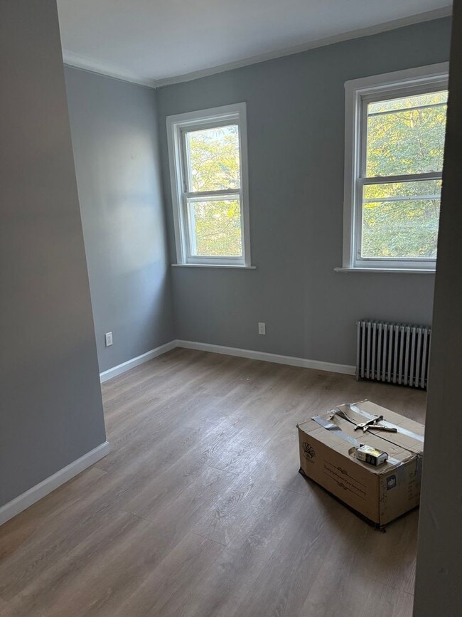 Photo - 189 Sheridan Ave